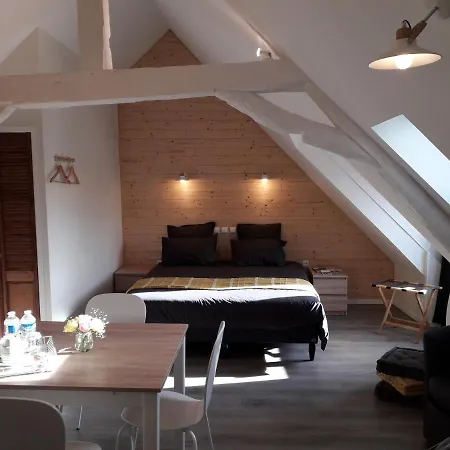 Charmes En Le Charme Authentique Bed & Breakfast Montlucon