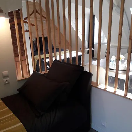 Charmes En Le Charme Authentique Bed & Breakfast